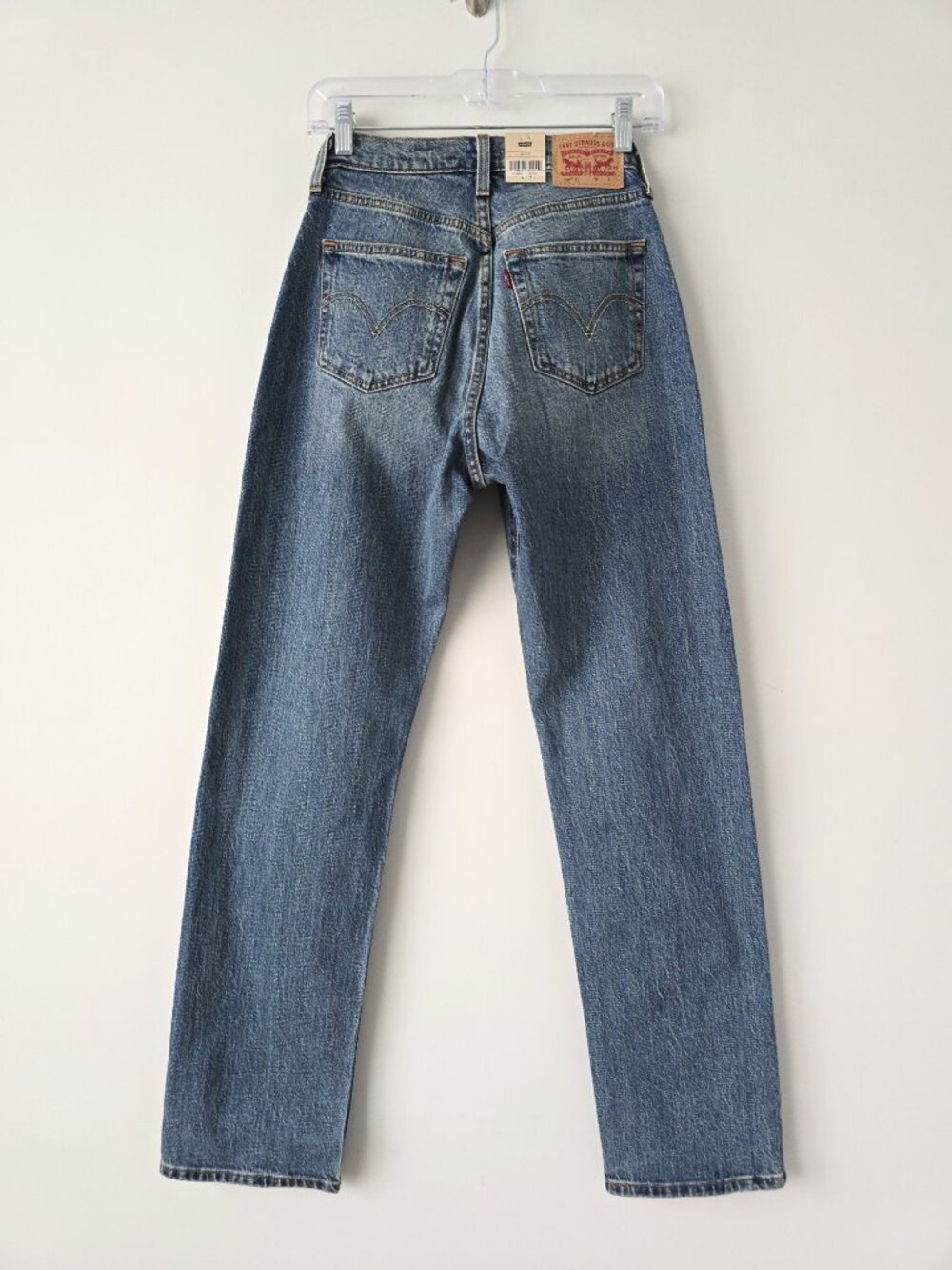 Levi's 501 Curve Straight Jeans 26 Medium Wash Stretch NWT - Picture 2 of 9